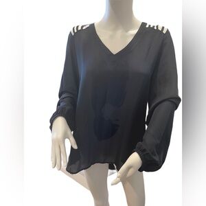 Lily White Women's Blouse. (Size XL)